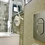 Darnida Luxury شقة *